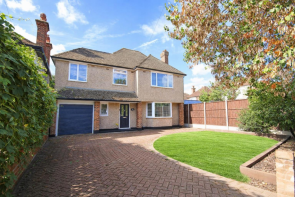 25, Ford Close, Ashford TW15 3SB