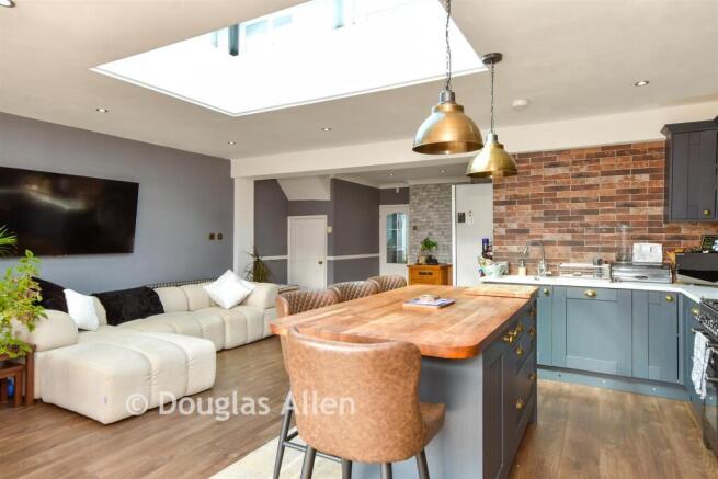 Kitchen/Diner/Family Area