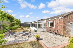 4, Lodge Close, Newport PO30 4BX