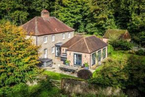 Kingley Vale House, Stoke Road, West Stoke, Chichester PO18 9BX