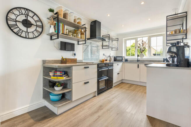 Kitchen (2)