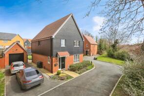 3, Hopper Place, Hailsham BN27 2FP