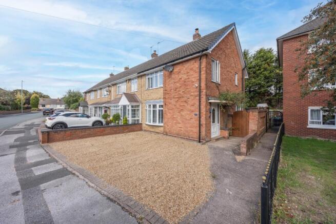 42 Grove Crescent-17