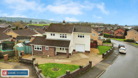 Beaumaris Way, Grove Park, Blackwood