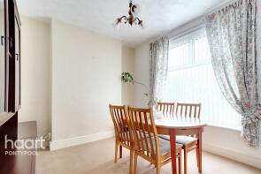 14, Tranch Road, Pontypool NP4 6AN