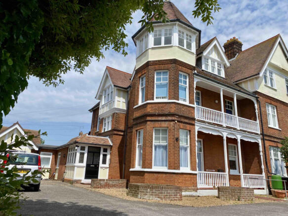 1 Bedroom Ground Floor Apartment For Sale - Felix
