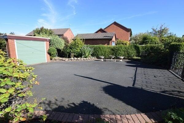 driveway & parking