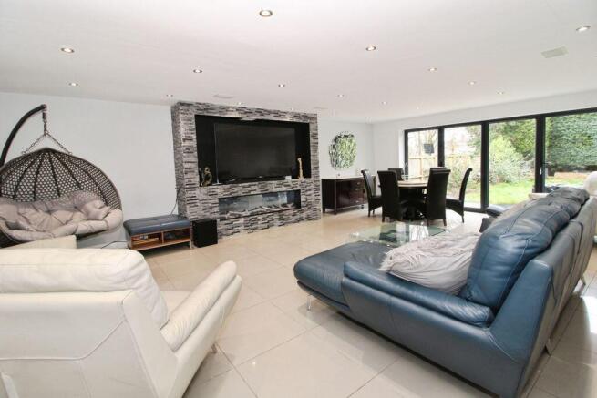 Lounge Dining Room