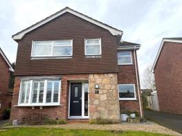 41, The Meadows, Uttoxeter ST14 8QE