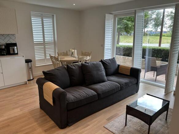 Lounge/Kitchen
