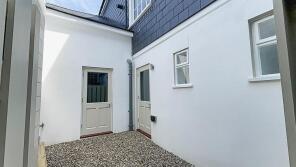 Flat 1, 89, Fore Street, Kingsbridge TQ7 1AB