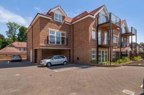 Flat 4, 171, Brighton Road, Purley CR8 4HE