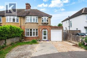 59, Walsingham Gardens, Epsom KT19 0LT