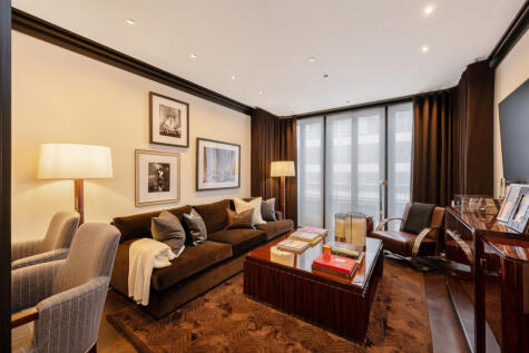 Curzon Street, London, W1J