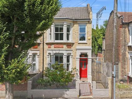 Pretoria Road, Leytonstone, E11