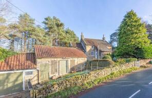 Postgate House, Station Road, Castleton, Whitby YO21 2ET