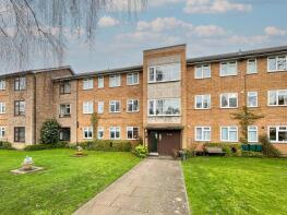 17, Dukes Drive, Leicester LE2 1TP