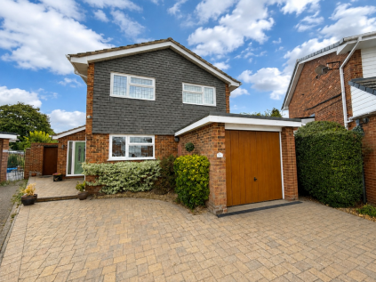 St. Christophers Close, Dunstable