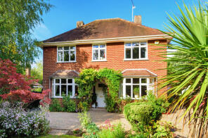 Millfield, High Wych Road, Sawbridgeworth CM21 0HX