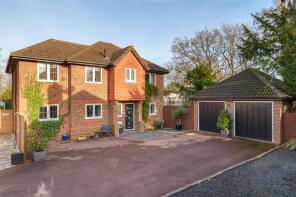 12 Rooftops, Somerset Grove, Warfield, Bracknell RG42 3TN