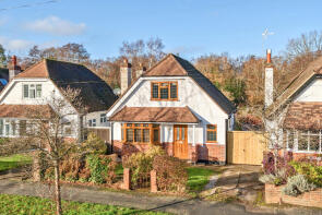 56, Woodlands Avenue, West Byfleet KT14 6AW