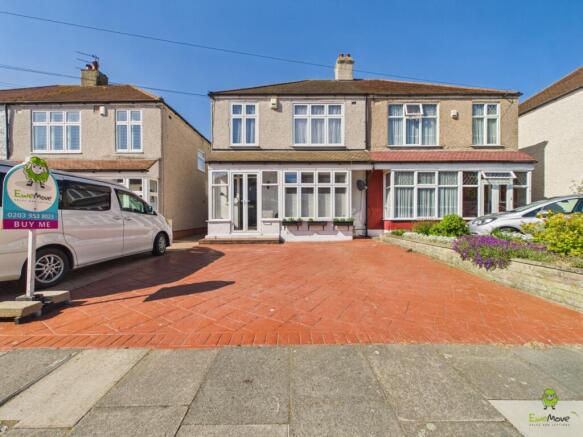 Presented by Clinton at EweMove Bexleyheath and Da