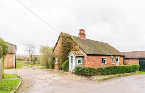 Ivy Cottage, West Flexford Lane, Wanborough GU3 2JW