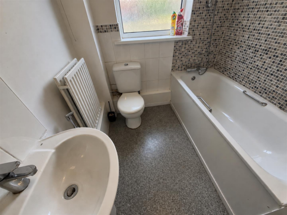 BATHROOM & WC