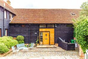 The Cruck Barn, Pipers Hill, Great Gaddesden, Hemel Hempstead HP1 3BY
