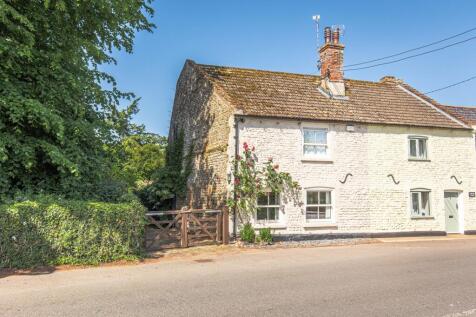 Charming Two Bedroom Cottage in Docking