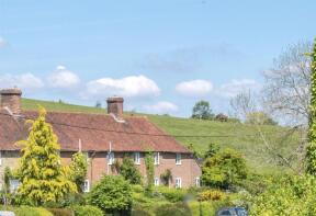 4, Longhouses, Hollingrove Lane, Robertsbridge TN32 5HT