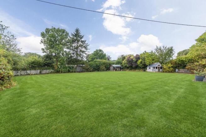 PRIVATE 0.26 ACRE GARDENS.jpg