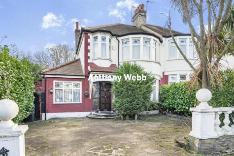 Woodland Way, Winchmore Hill, N21