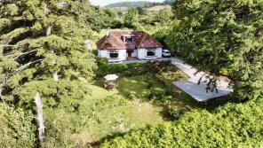 Furzebeam, Broomhill, Newton Abbot TQ13 8DD