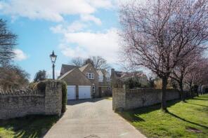 Wychwood House, Witney Road, Witney OX29 8HQ