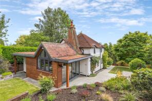 Tanglewood, Knowl Hill Common, Knowl Hill, Reading RG10 9YD