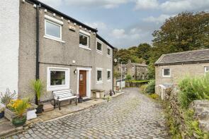4, Upper Hirst, Outlane, Huddersfield HD3 3TG