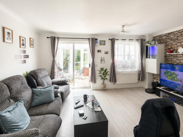 Living Room (1)