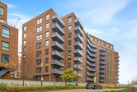 139 Leven Road, London, E14