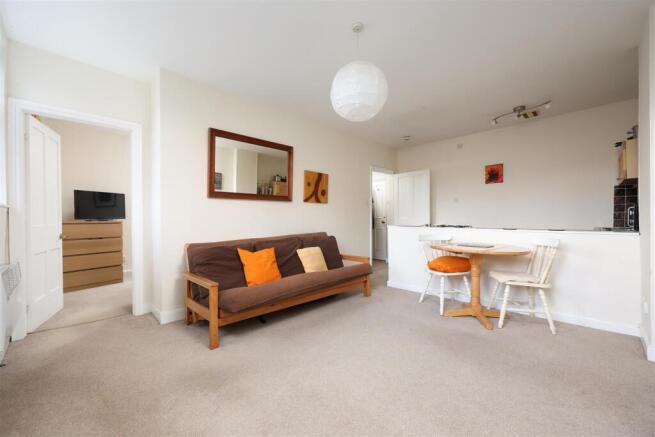 3FF 8 Caledonia Place 1.JPG