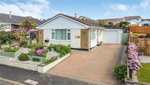 9, Lydcott Crescent, Looe PL13 1QG