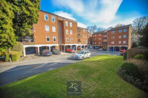10, Stoke Abbott Close, Bramhall, Stockport SK7 2QD