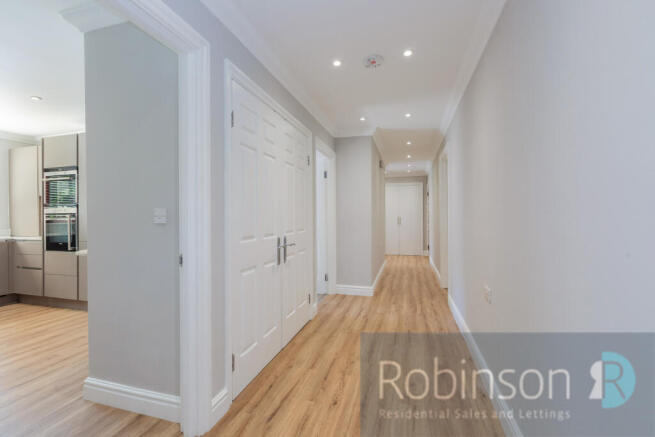 16 Lockbridge Court-13