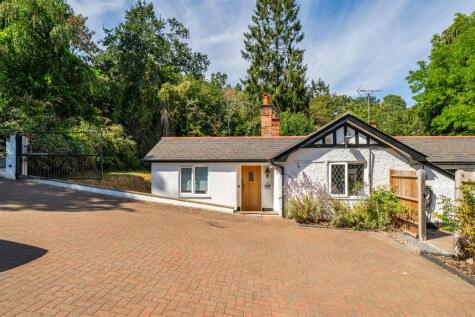 Odiham Road, Winchfield, Hook