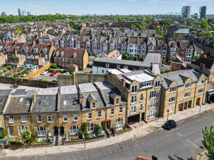 Mount Pleasant Crescent, London, N4