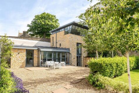 Unique contemporary home, a stones throw from Hill road & the seafront, Marine Hill, Clevedon