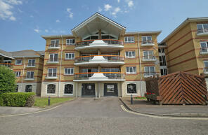 8, Spinnaker House, Lock Approach, Portsmouth PO6 4UY