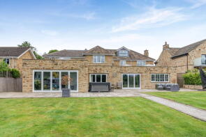 Langdale, Harewood Road, Collingham, Wetherby LS22 5BZ