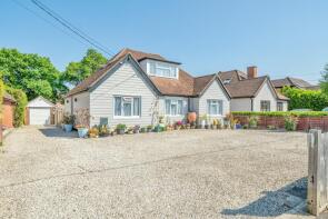 10, Windsor Road, Lindford, Bordon GU35 0RY