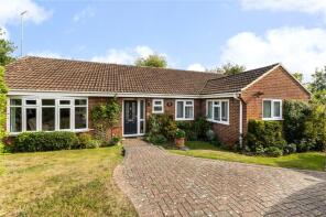 8, Handcroft Close, Crondall, Farnham GU10 5RY